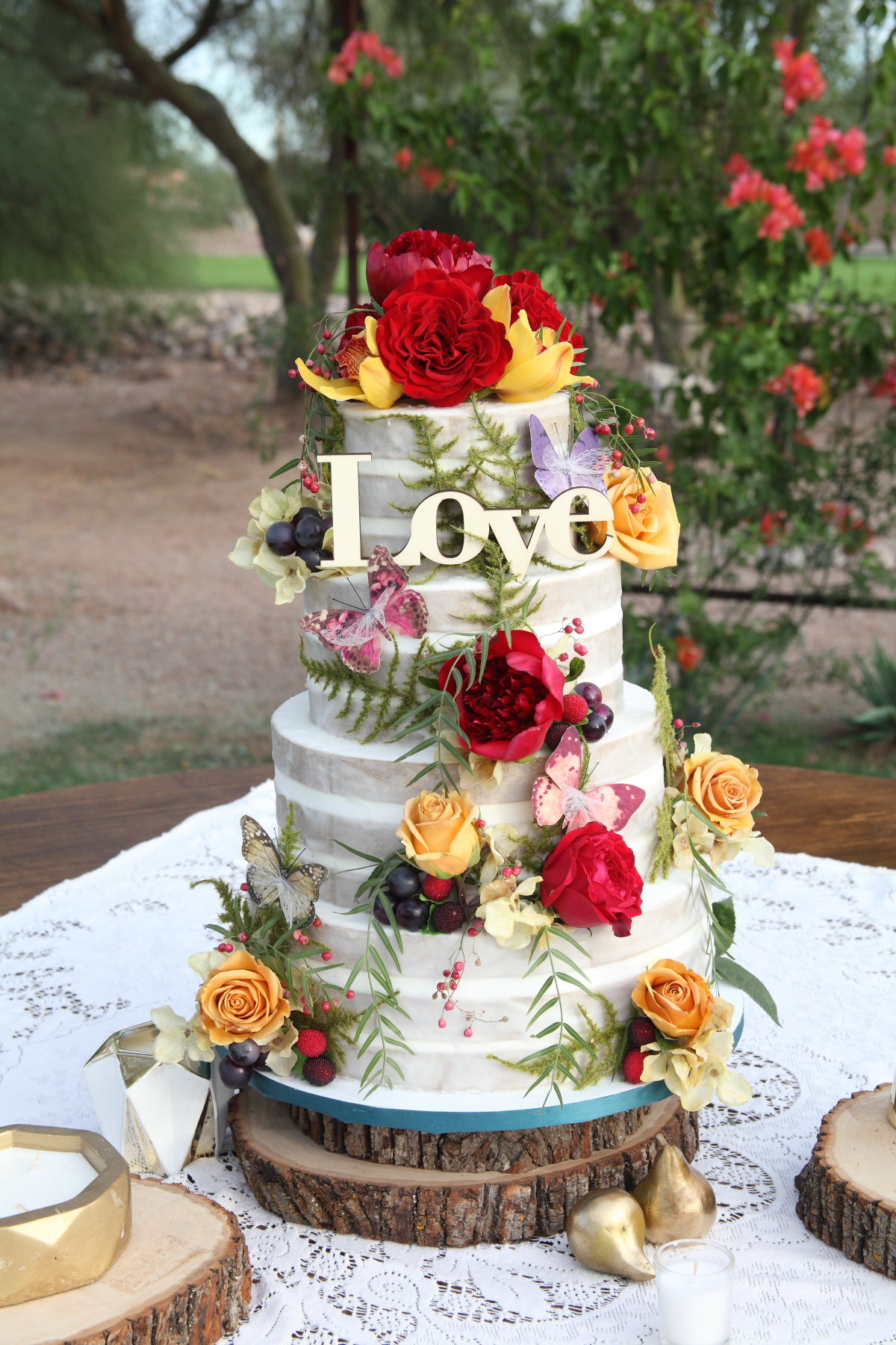 Boho Semi-naked cake with flowers